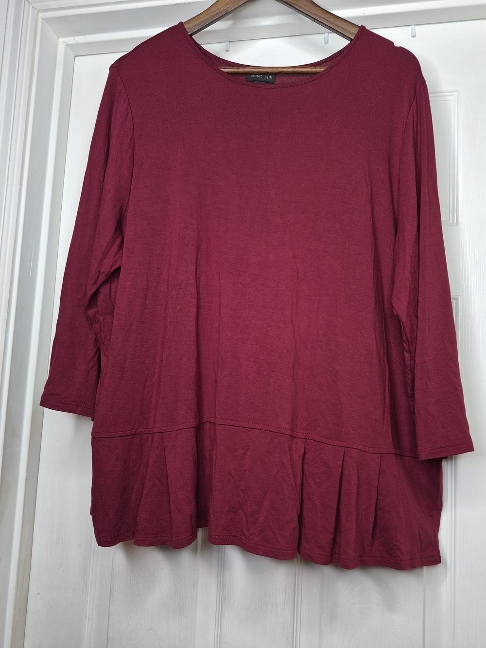 J Jill Women’s Relaxed Pleated Top - Berry XL